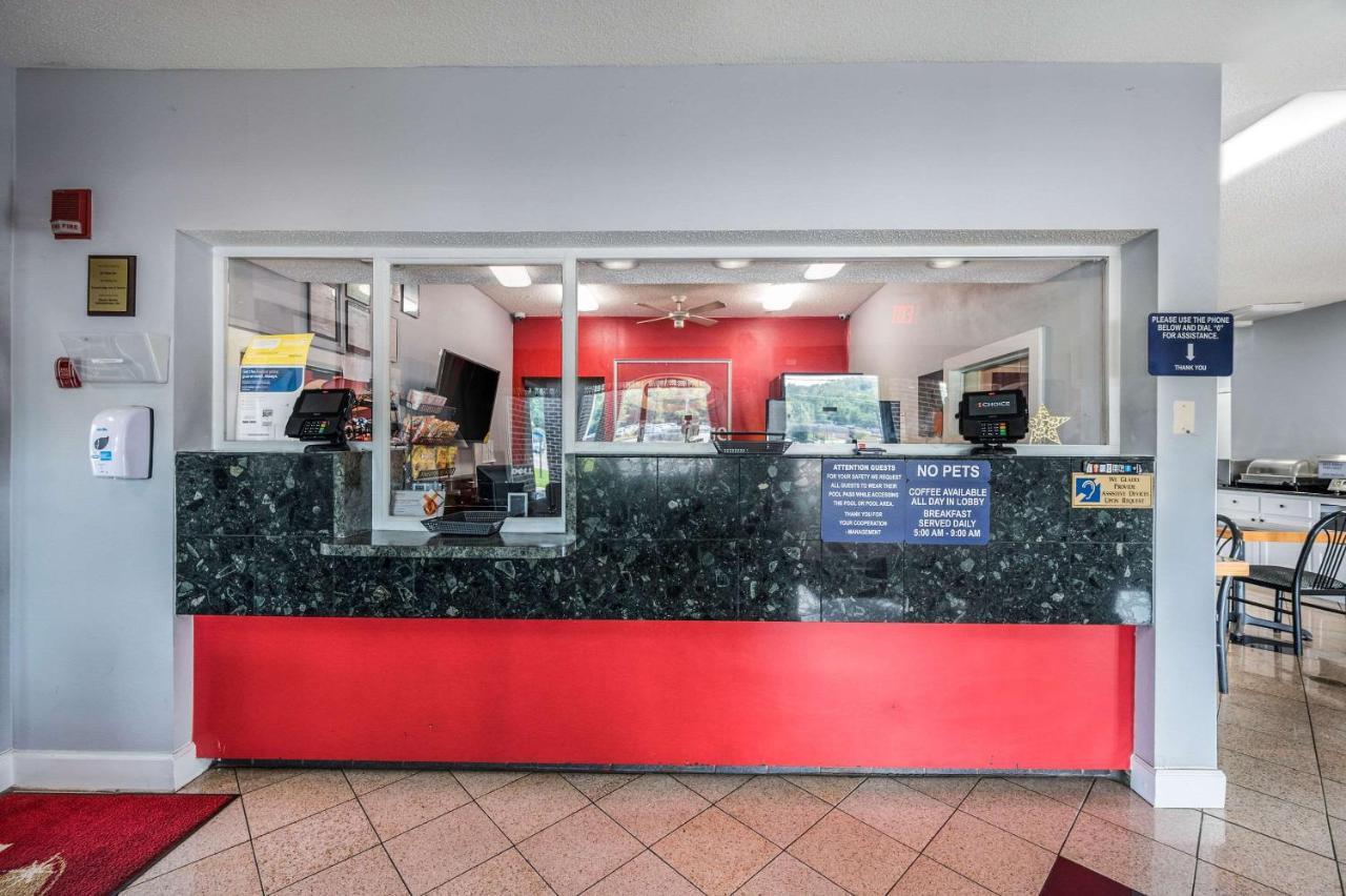 האנטסוויל Econo Lodge Inn & Suites University מראה חיצוני תמונה