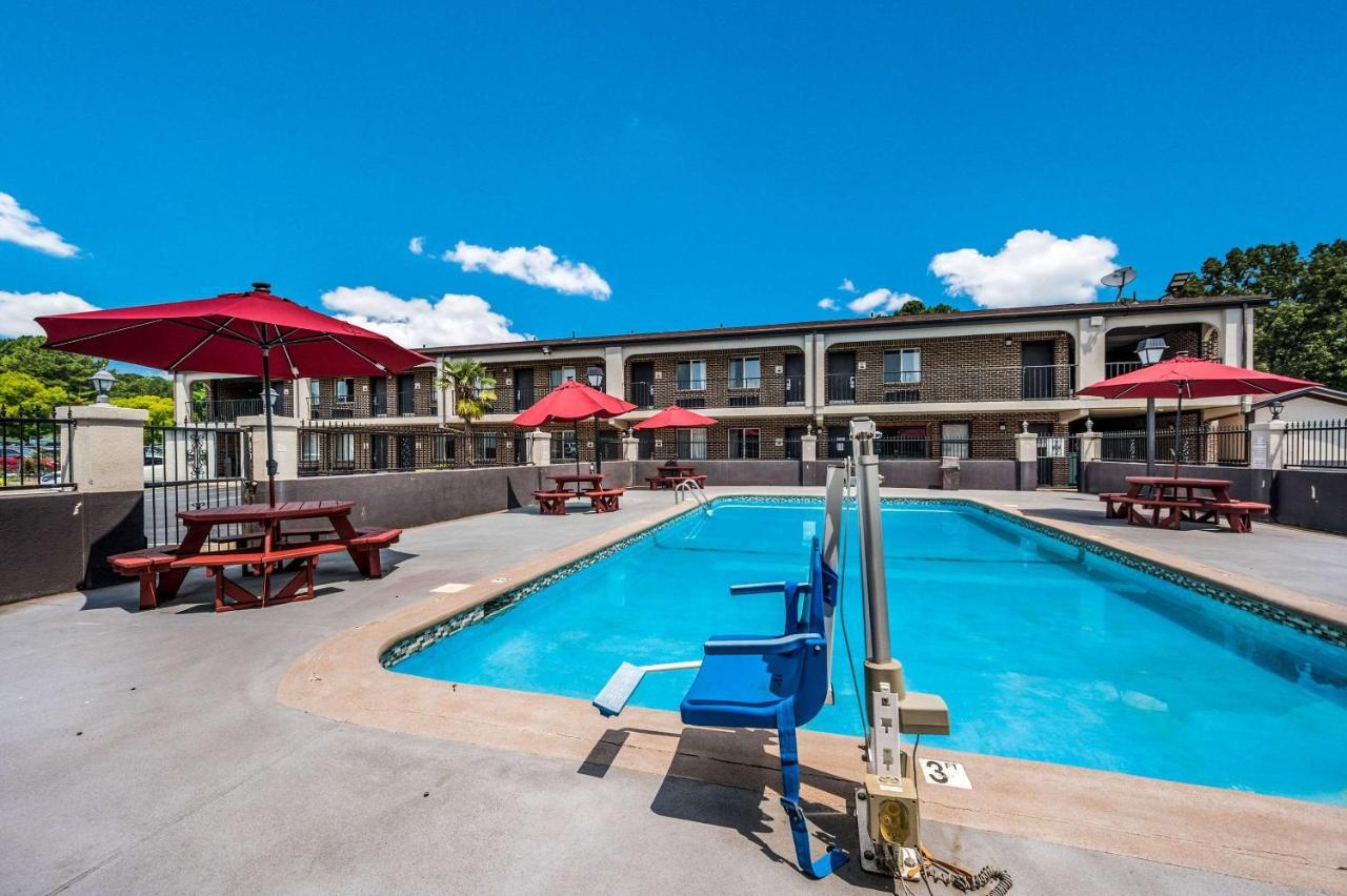 האנטסוויל Econo Lodge Inn & Suites University מראה חיצוני תמונה