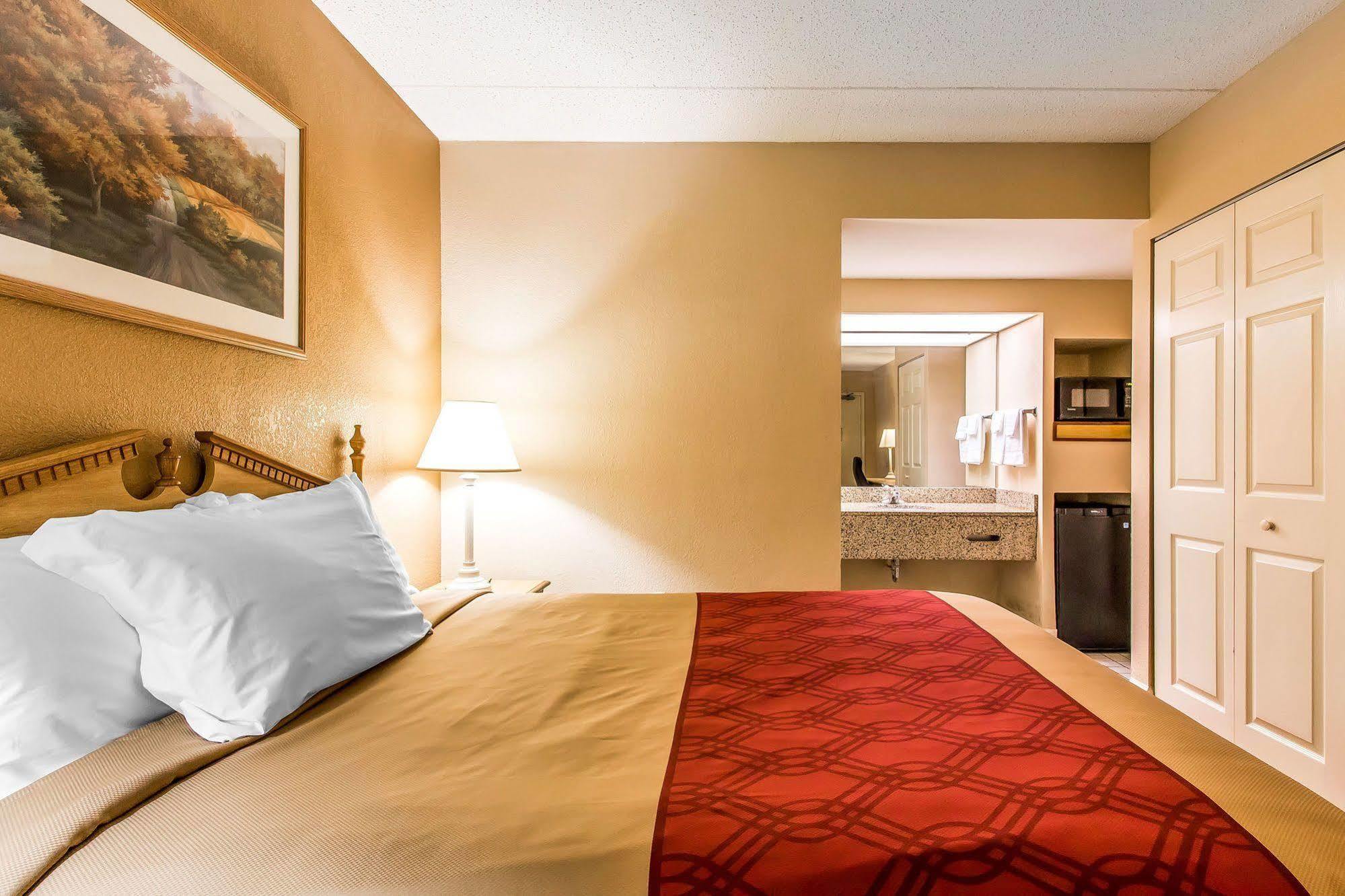 האנטסוויל Econo Lodge Inn & Suites University מראה חיצוני תמונה