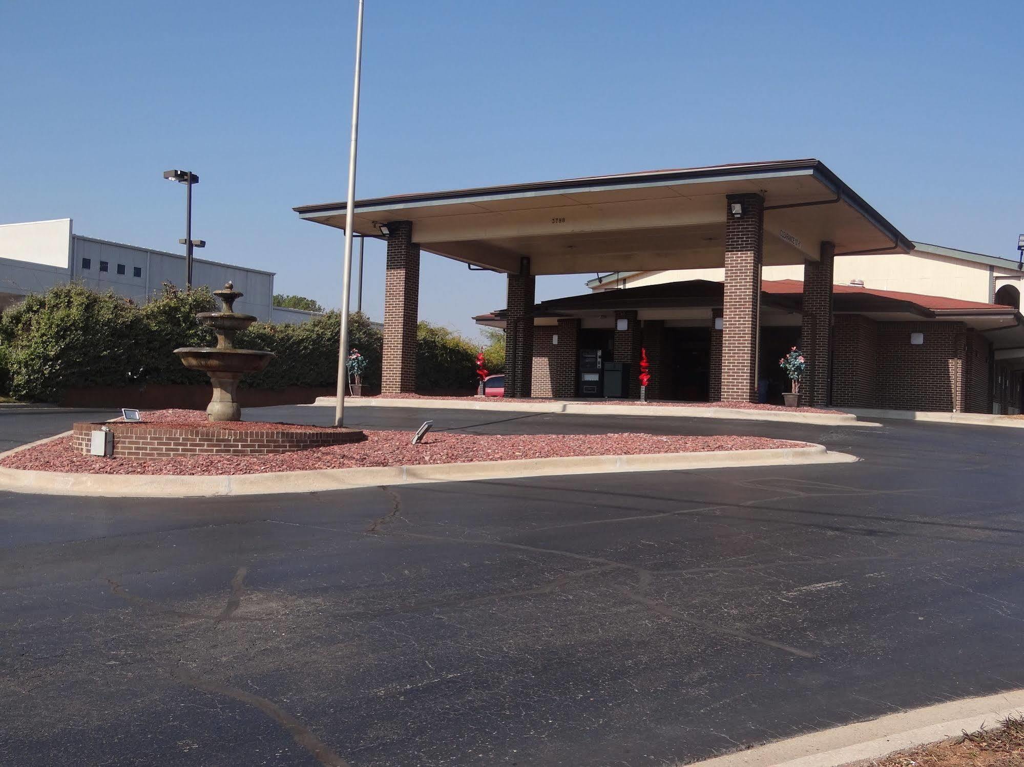האנטסוויל Econo Lodge Inn & Suites University מראה חיצוני תמונה